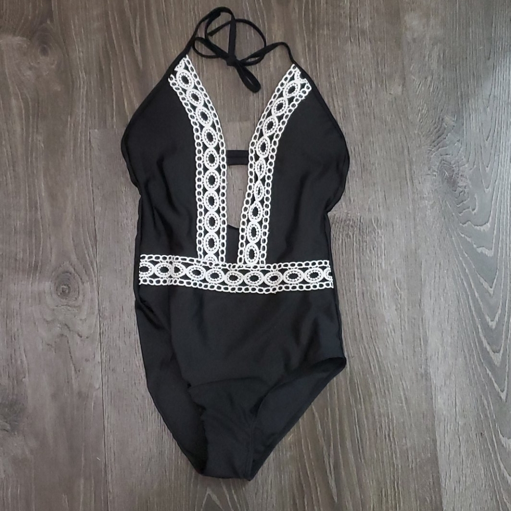 One piece swimsuit S